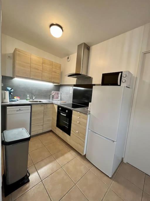 Superbe Appartement - Dabnb Лимож Екстериор снимка